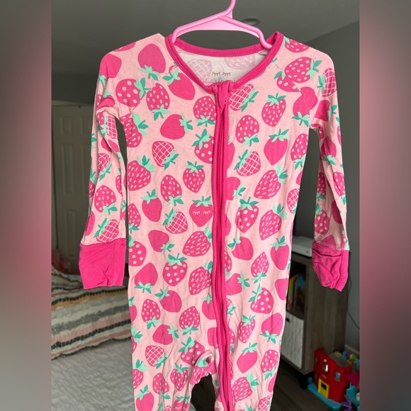 Little Sleepies Other - Little Sleepies Sweet Strawberries Zippy Pajamas Size 12-18 Months GUC